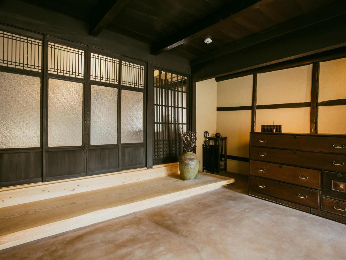 龍野城下町古民家ホテル Kurasu Tatsuno (Hyogo)